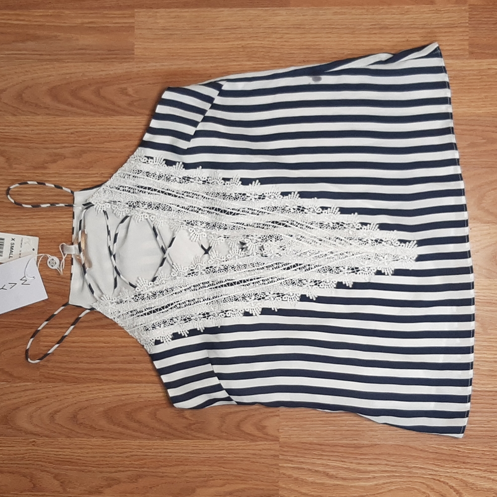 White and Navy Wayf top with lace